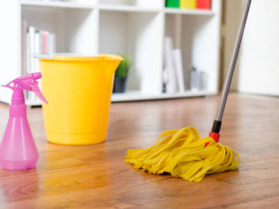 Consigli utili per la pulizia dei pavimenti: mai provato con il vapore?
