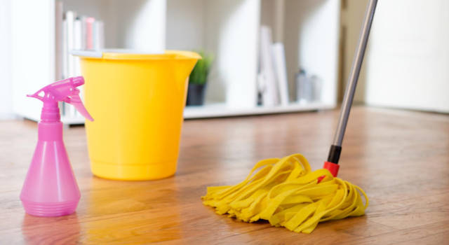 Consigli utili per la pulizia dei pavimenti: mai provato con il vapore?