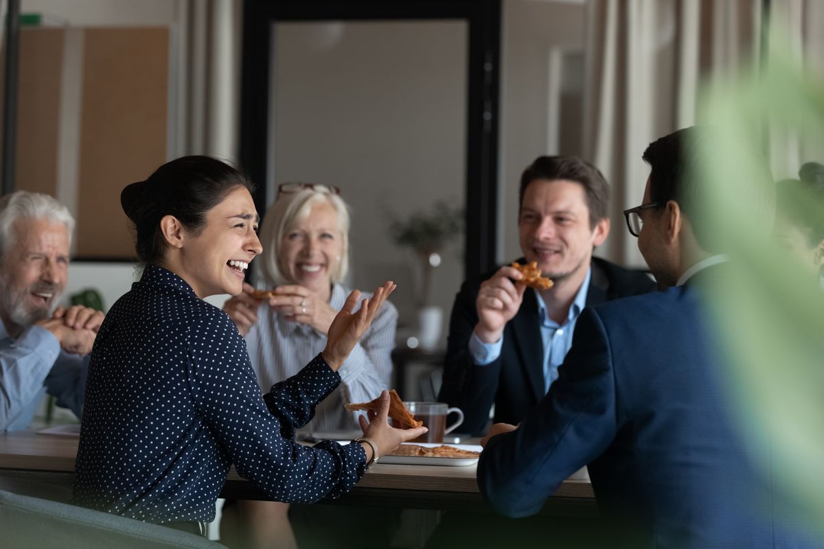 cena con colleghi di lavoro