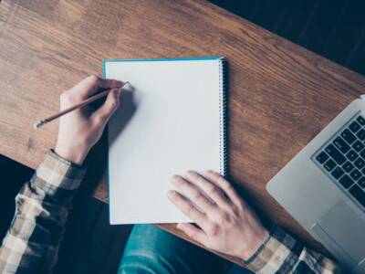 scrivere e disegnare con la mano sinistra, essere mancino