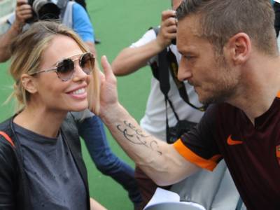 FRANCESCO TOTTI E ILARY BLASI