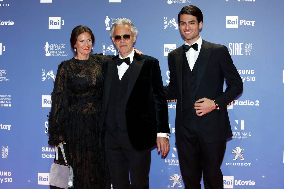 Andrea e Matteo Bocelli e Veronica Berti