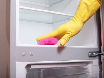Come sbiancare e pulire il frigorifero ingiallito