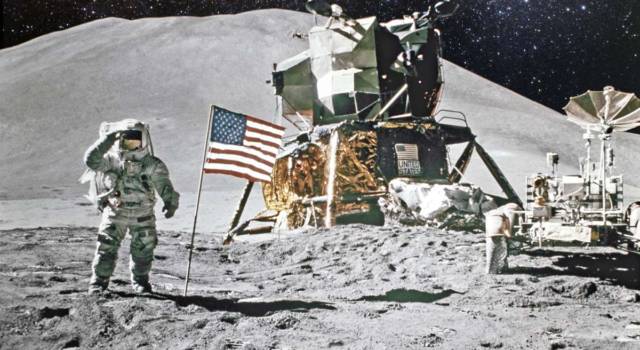 Sbarco sulla Luna: verità o finzione? Ecco la teoria del complotto lunare