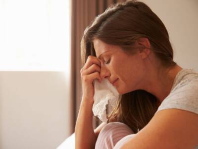 Pianto liberatorio: quali sono i benefici delle lacrime provocate dallo sfogo emotivo