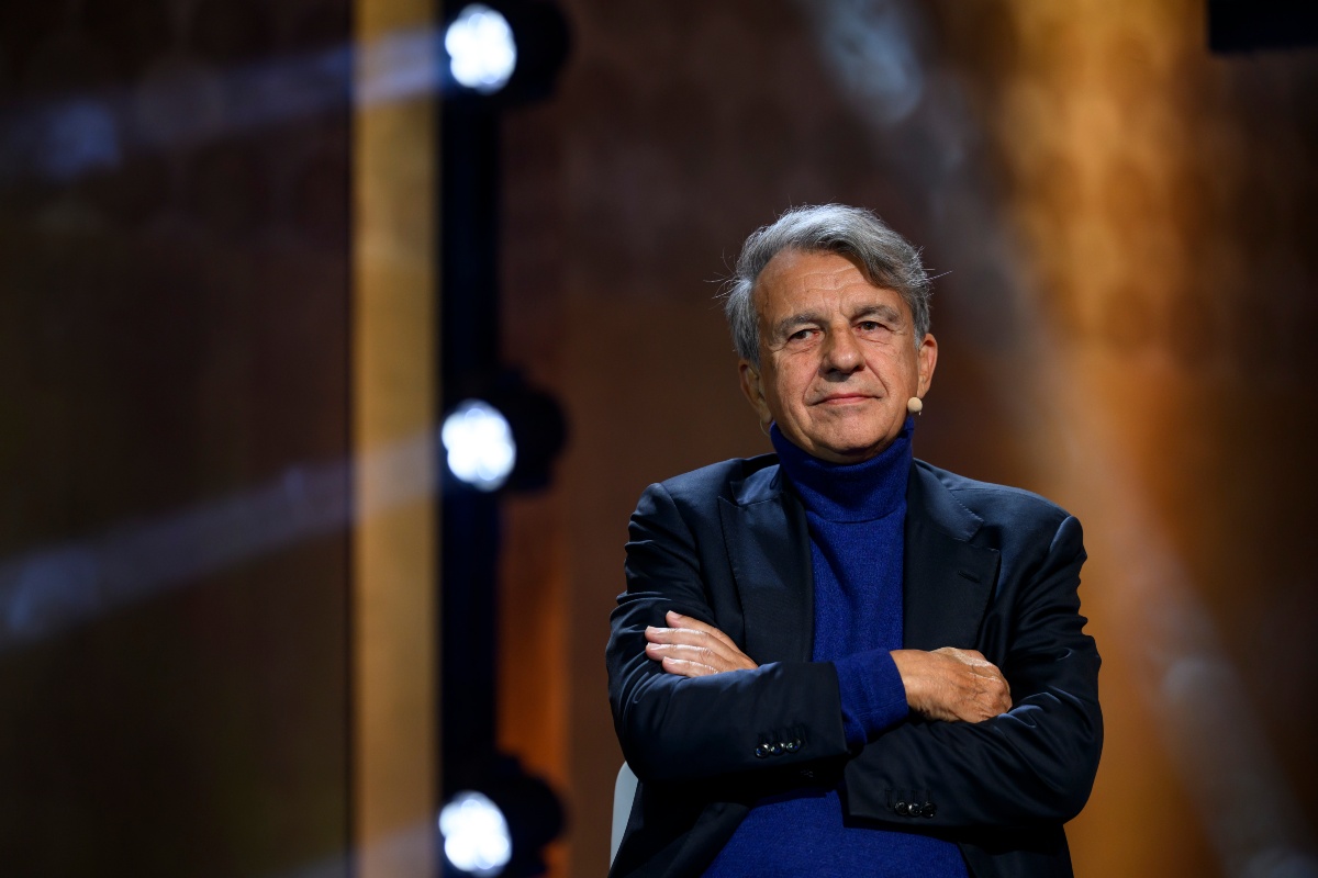 Lo psichiatra Raffaele Morelli immortalato durante la sua partecipazione al talk Sky Tg24 Live