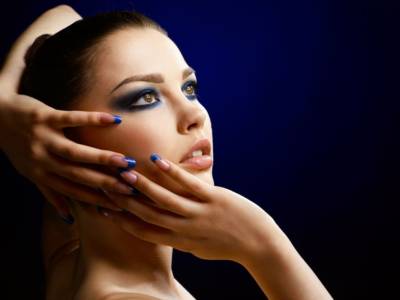 Trucco blu
