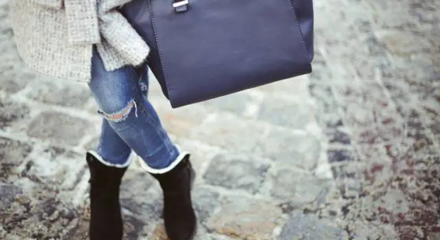 Lavoretti Di Natale Con Jeans.Come Strappare I Jeans Tecniche Fai Da Te Con Rasoio E Coltellino