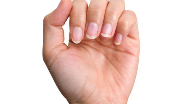 Come limare le unghie senza lima