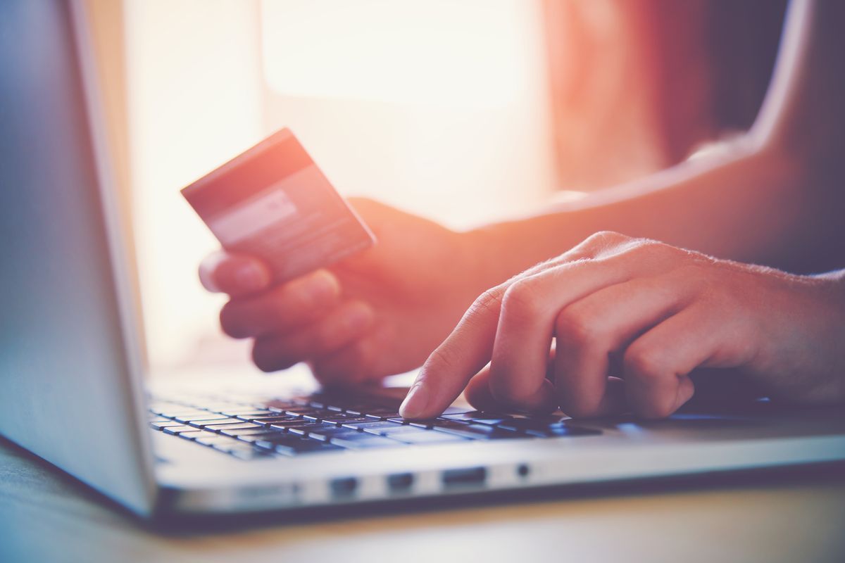 Shopping online: cosa cercano italiani? Il sondaggio Subito.it