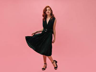 Abito midi nero plissettato