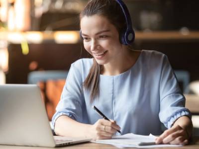 Imparare una nuova lingua a casa