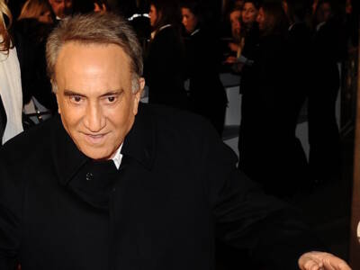 Emilio Fede assente ai funerali di Silvio Berlusconi: “Sono in mano a delle m***e!”