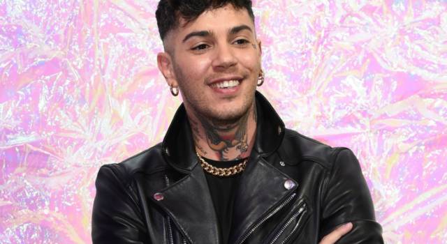 Chi è Emis Killa, la vita privata e la biografia del rapper