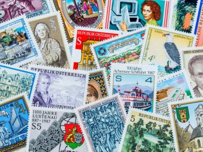 Collezionare francobolli: un hobby di altri tempi che regala mille emozioni