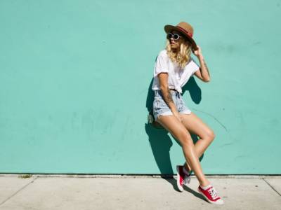 ragazza strada tatuaggi