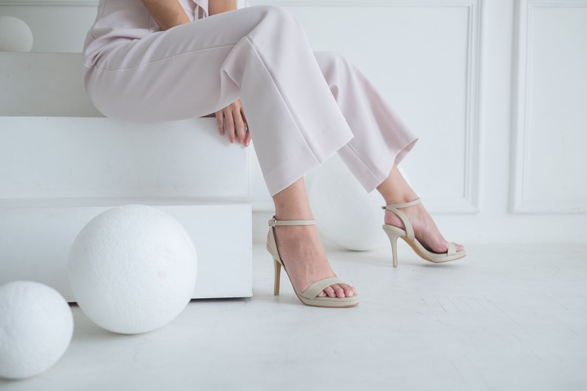 Pantaloni al ginocchio bianchi