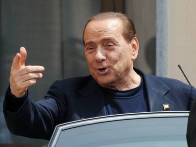 Silvio Berlusconi dimesso dall’ospedale: “La prova più pericolosa della mia vita”