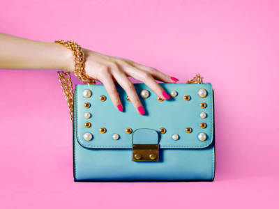 Borsa con catena azzurra