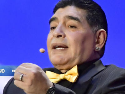 L’omaggio della tv a Maradona: ecco come cambiano i palinsesti