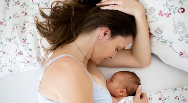 Qual è la migliore posizione per allattare al seno?