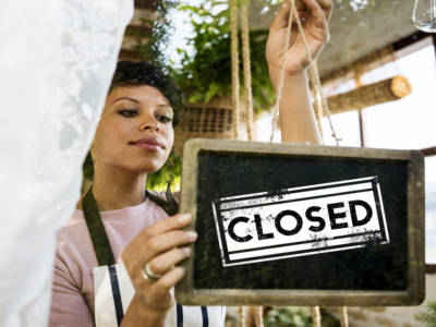 Cartello negozio chiuso