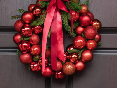 Ghirlanda di Natale con palline
