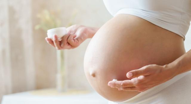È possibile prevenire le smagliature in gravidanza?