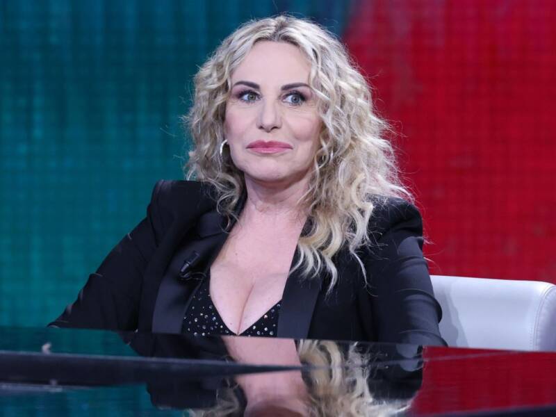 Antonella Clerici, gaffe in diretta tv: imbarazzo in studio