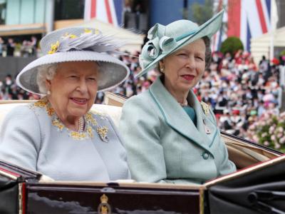 Regina Elisabetta Principessa Anna