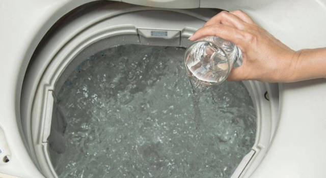 Anticalcare naturale per lavatrice: ecco quello pratico, veloce ed economico