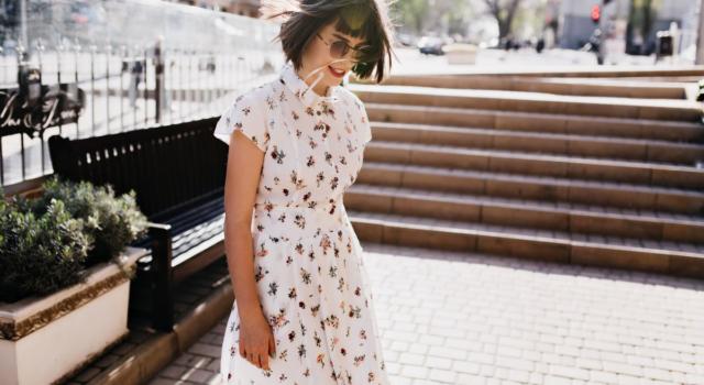Vestiti fiori 2021: modelli e accessori primavera/estate