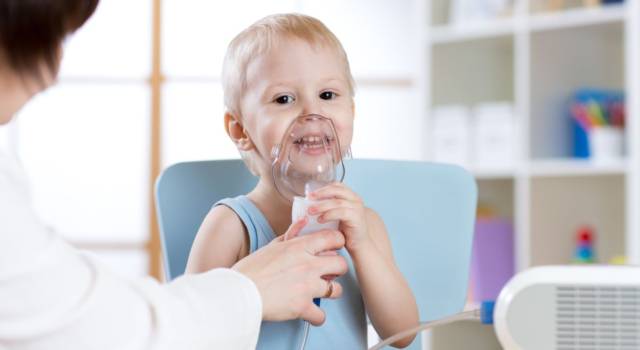 Come si riconoscono i sintomi della bronchite nei bambini?