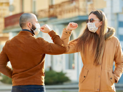 Saluto gomito Coronavirus