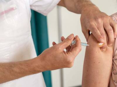 Vaccino Covid a bambini e ragazzi: le raccomandazioni dei pediatri