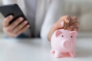 soldi risparmi salvadanaio