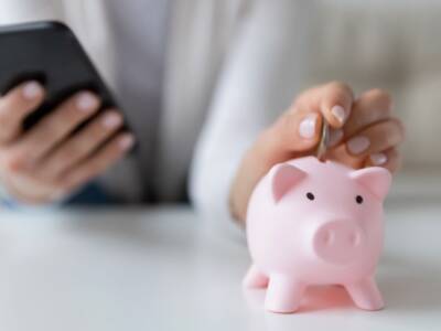 soldi risparmi salvadanaio