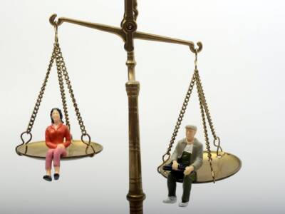 bilancia uomo donna disuguaglianza