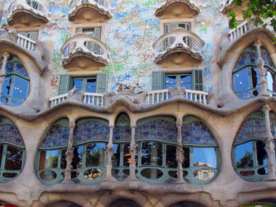 La prima casa di Gaudì apre le sue porte per un soggiorno speciale: l’iniziativa di AirBnb