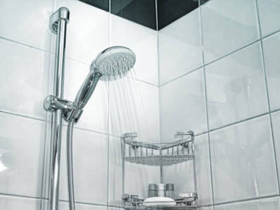La doccia verrà sostituita dallo spray antibatterico