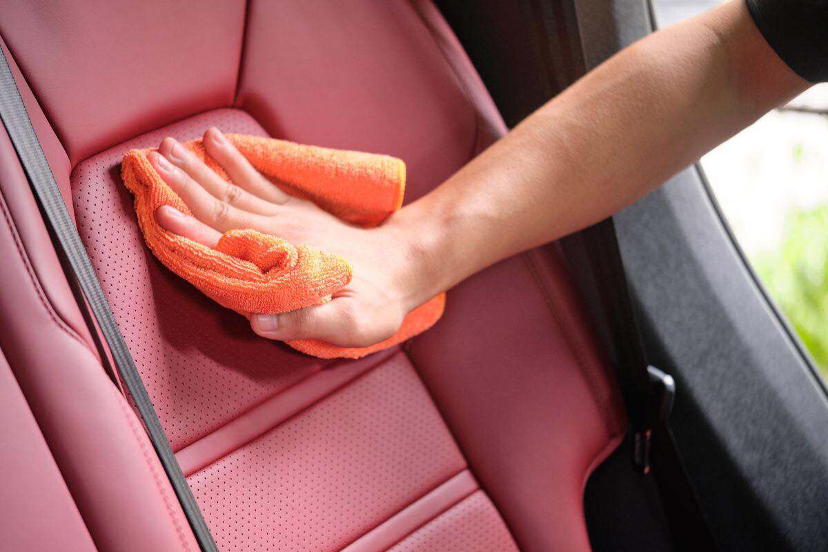 Come pulire i sedili dell'auto in tessuto fai da te - GreenStyle
