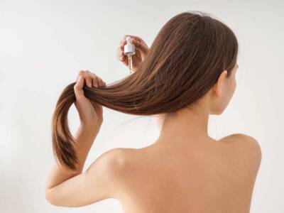 Ragazza maschera capelli trattamento