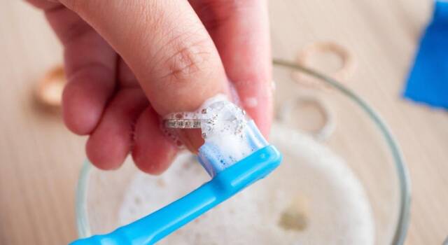 Come pulire la bigiotteria in modo semplice e con prodotti naturali
