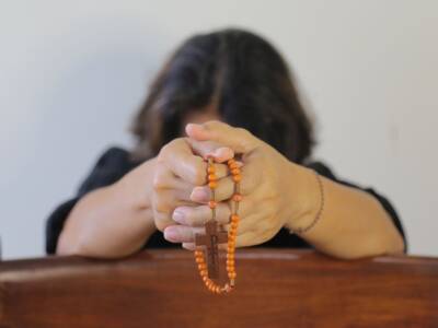 Come si recita il rosario: i venti misteri e le preghiere