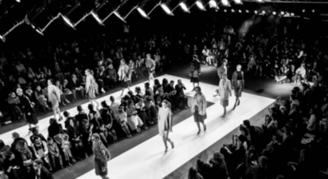 Una sfilata da Mètiers d&#8217;Art: Chanel celebra con una collezione l&#8217;apertura del centro 19 M
