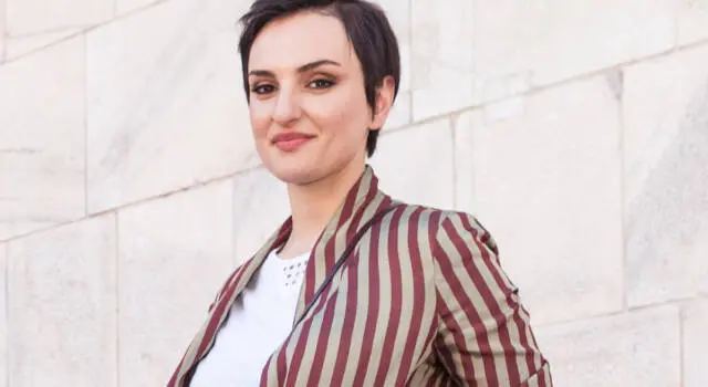 Chi è Arisa: dagli occhialoni di Sincerità ai balli e ai post sensuali sui social