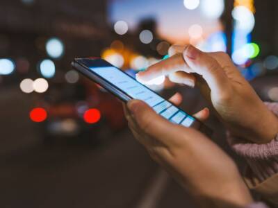 telefono smartphone schermo