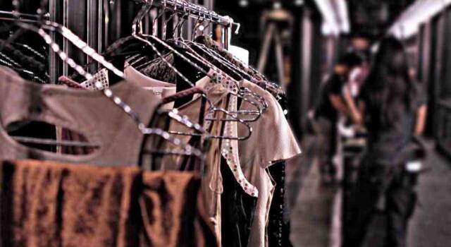 Balenciaga Re-Sell: il marchio lancia online il suo second hand