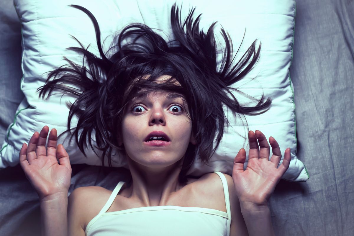 sguardo ragazza spaventata