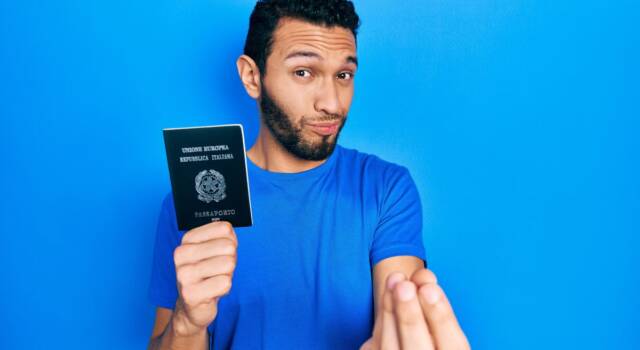 Cosa serve per fare il passaporto: documenti e pagamenti da presentare in Questura